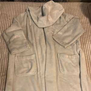 Pottery barn kids robe. Size 8/10.